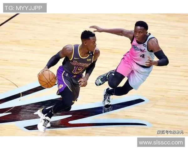 热火与湖人第一节激战回顾球员表现与战术分析全景展现